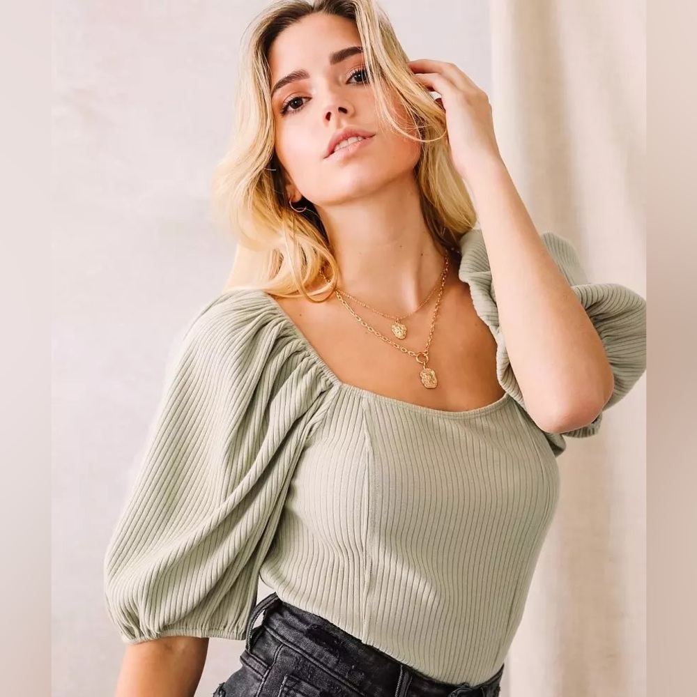 Willow and Root Exaggerated Puff Sleeve Top